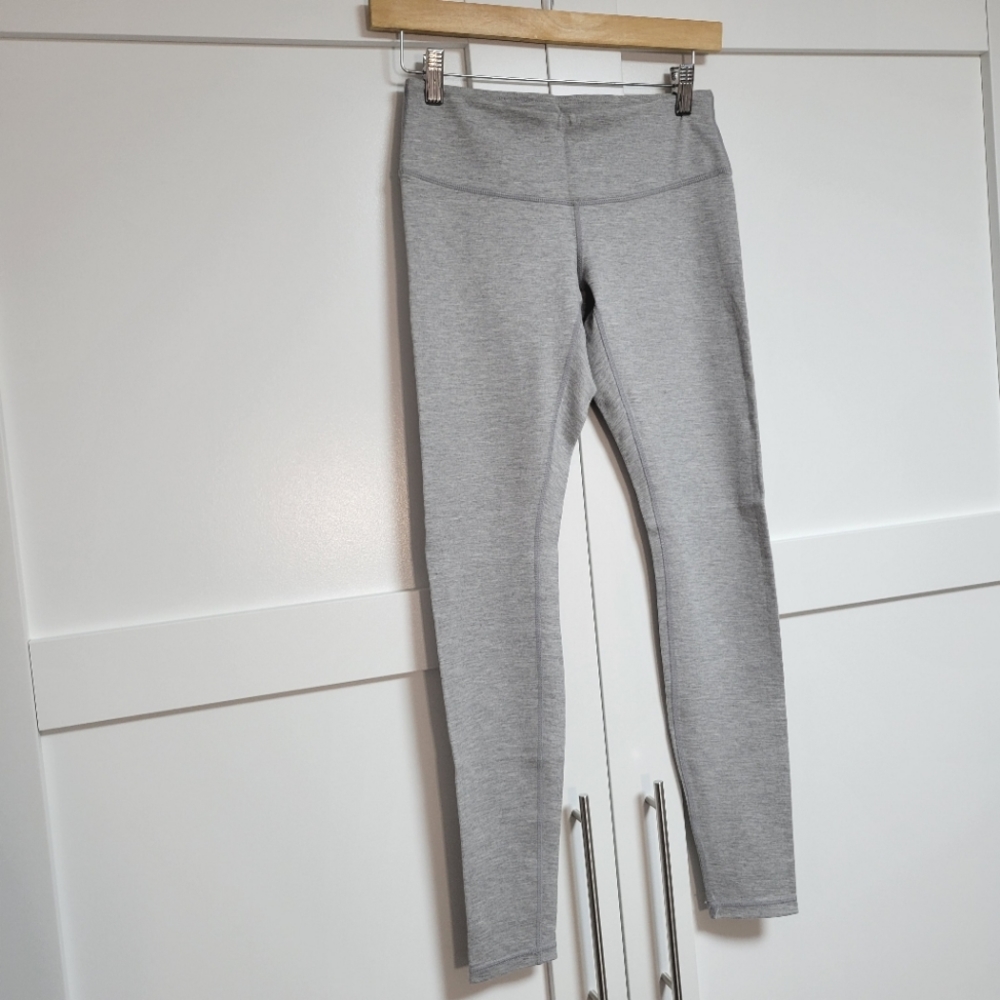 ✨️3 For $30✨️RISE Leggings Grey (M)